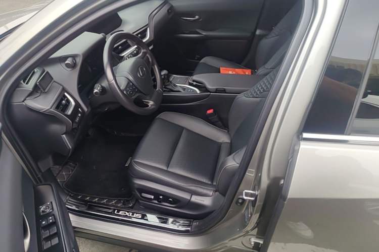 Used Lexus UX 2020 260h Explore-Cool Edition Left Front Seat