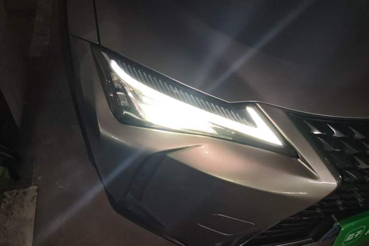 Used Lexus UX 2020 260h Explore-Cool Edition Right Front Headlight