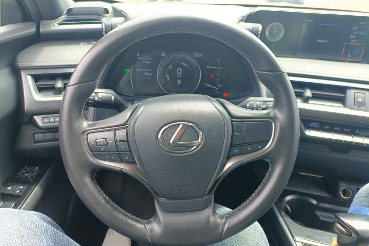 Used Lexus UX 2020 260h Explore-Cool Edition Steering Wheel