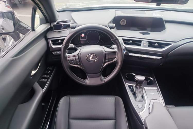 Used Lexus UX 2020 260h Explore-Cool Edition Steering Wheel