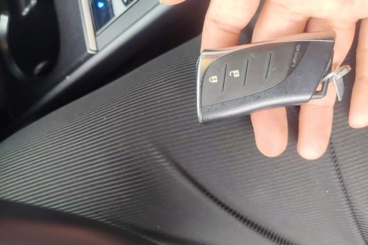 Used Lexus UX 2020 260h Explore-Cool Edition Vehicle Key
