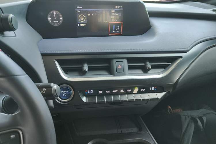 Used Lexus UX 2020 260h Explore & Adventure Edition Audio And AC Panel