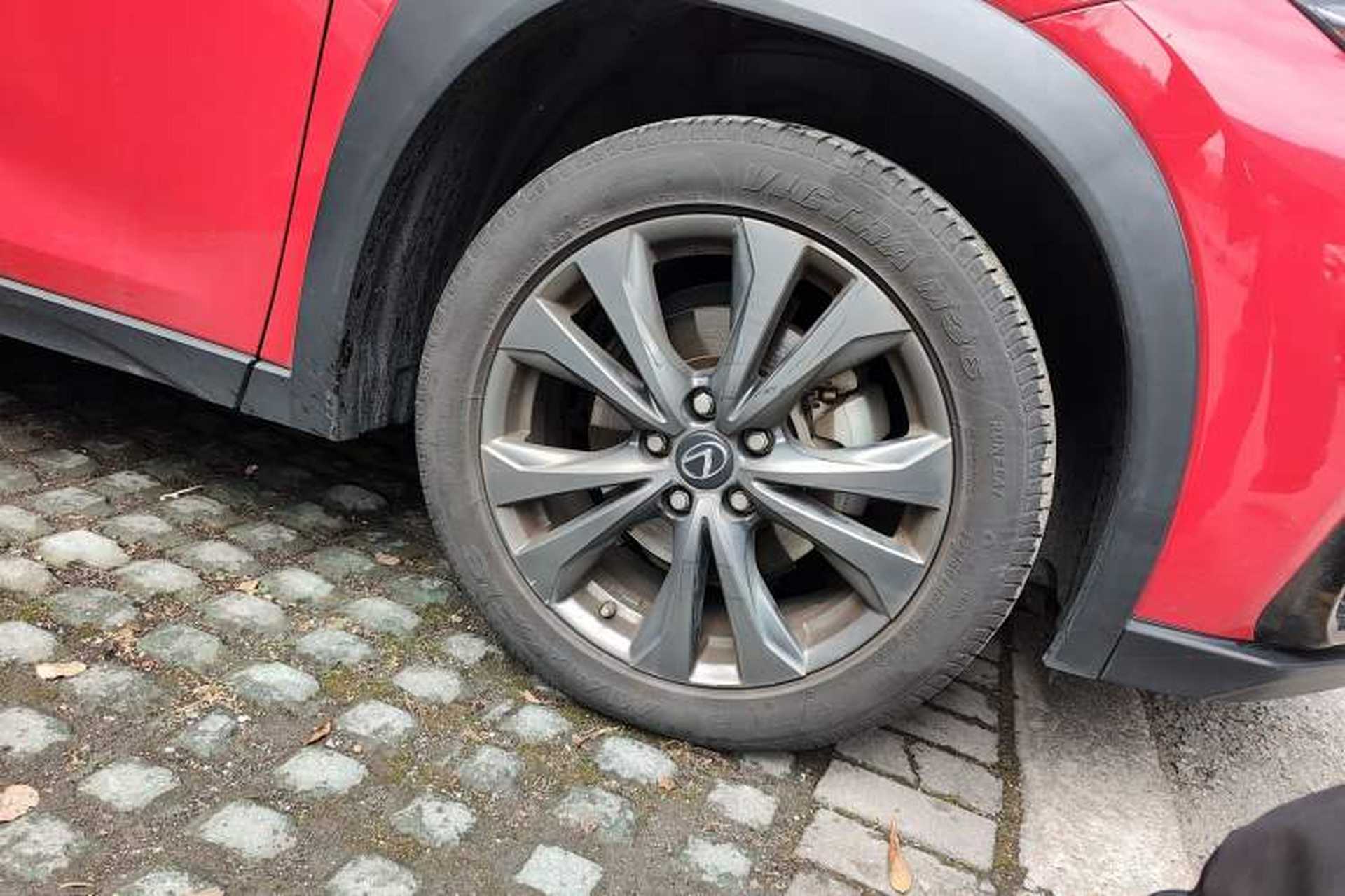 Used Lexus UX 2020 200 F SPORT Version Right Front Wheel Hub