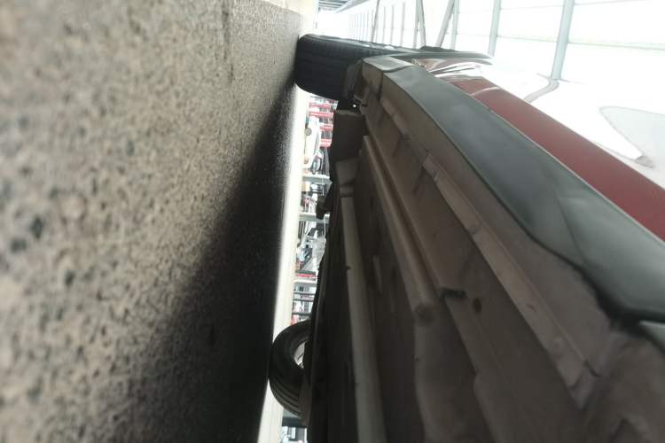 Used Lexus UX 2020 260h Explore & Adventure Edition Right Side Sill