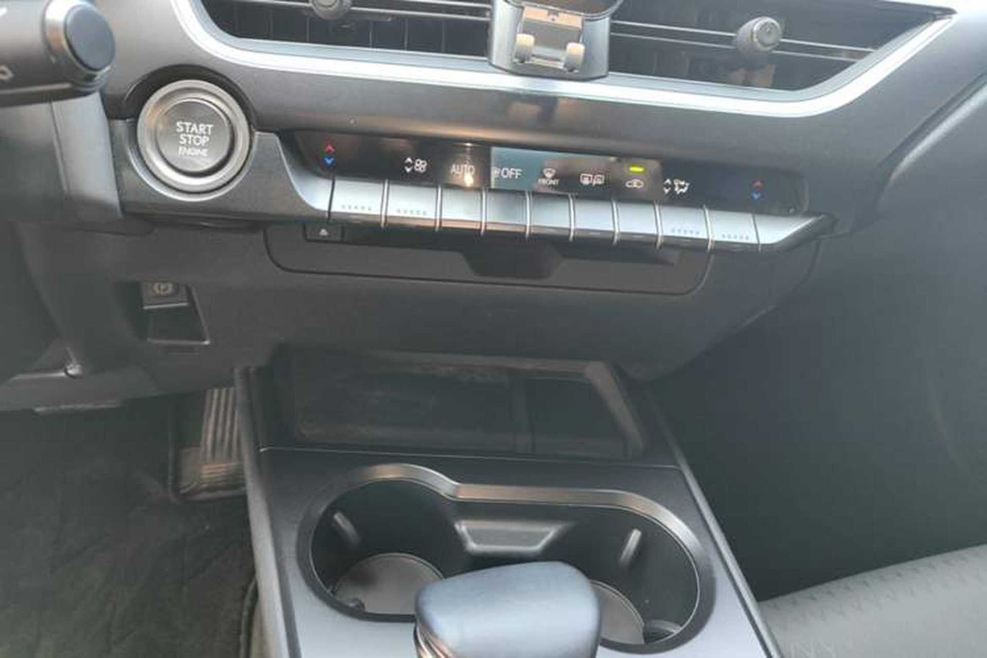 Used Lexus UX 2020 200 Special Edition Audio And AC Panel