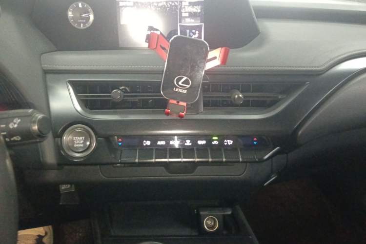 Used Lexus UX 2020 200 Special Edition Audio And AC Panel