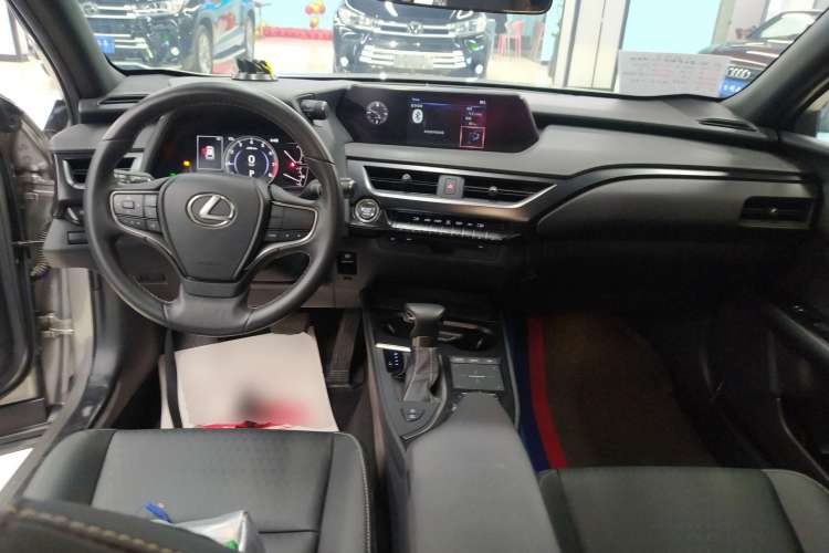 Used Lexus UX 2020 200 Special Edition Center Console