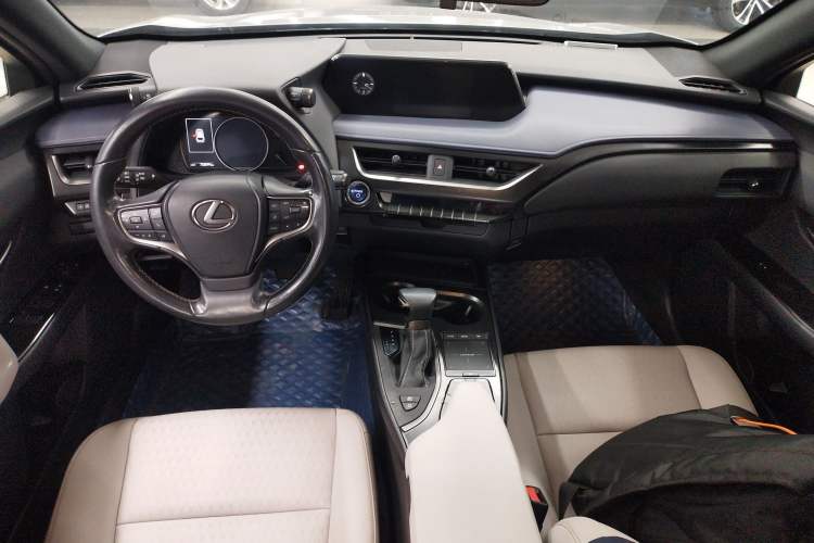 Used Lexus UX 2020 260h Explore & Adventure Edition Center Console