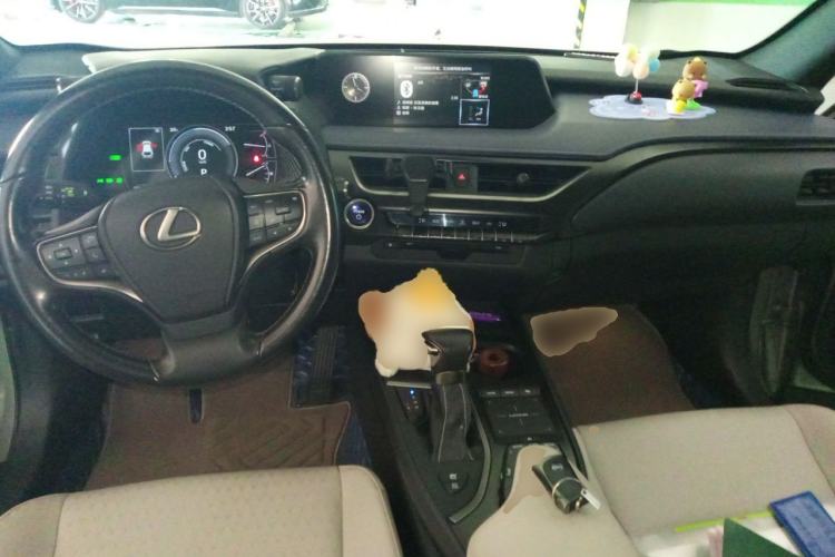 Used Lexus UX 2020 260h Explore & Adventure Edition Center Console