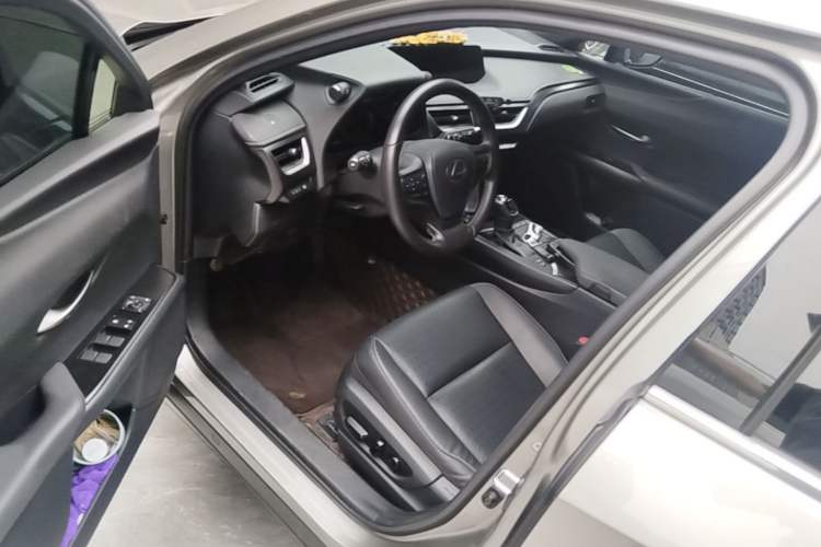 Used Lexus UX 2020 260h Explore & Adventure Edition Driver Seat