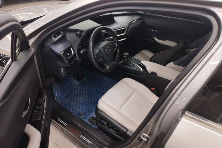 Used Lexus UX 2020 260h Explore & Adventure Edition Driver Seat