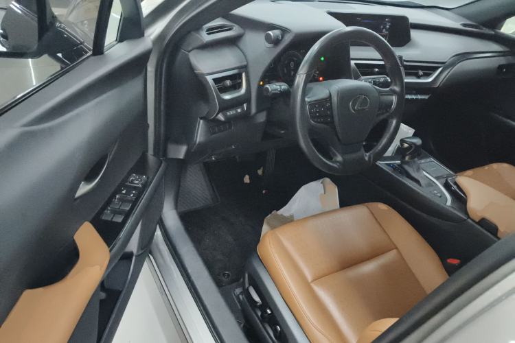 Used Lexus UX 2020 260h Explore-Cool Edition Driver Seat