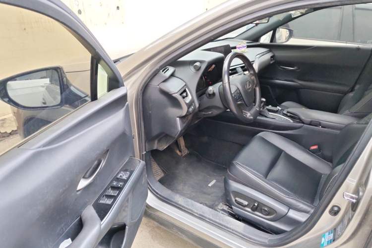 Used Lexus UX 2020 260h Explore-Cool Edition Driver Seat