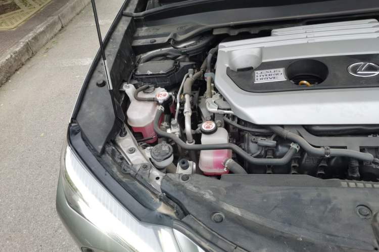 Used Lexus UX 2020 260h Explore & Adventure Edition Engine Bay Right