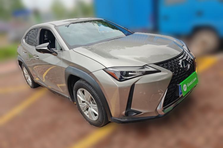 Used Lexus UX 2020 260h Explore-Cool Edition Front Right 45 Deg