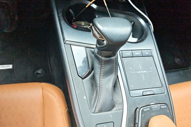 Used Lexus UX 2020 200 Special Edition Gear Lever