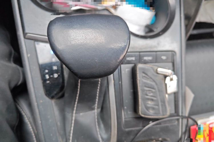 Used Lexus UX 2020 260h Explore-Cool Edition Gear Lever