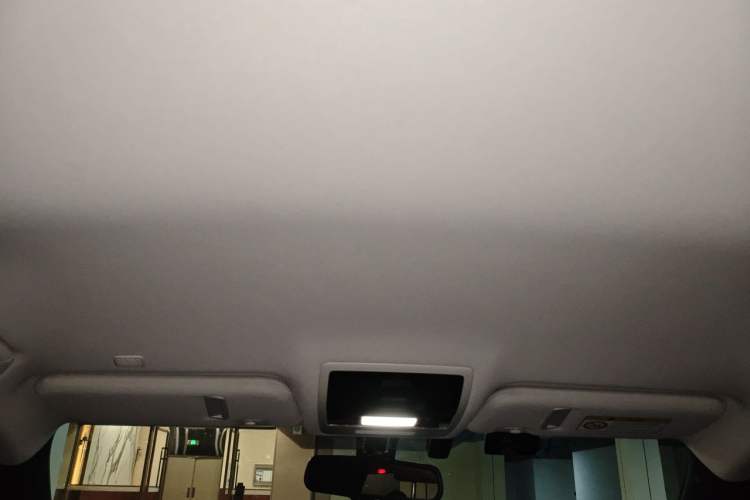 Used Lexus UX 2020 260h Explore-Cool Edition Headliner