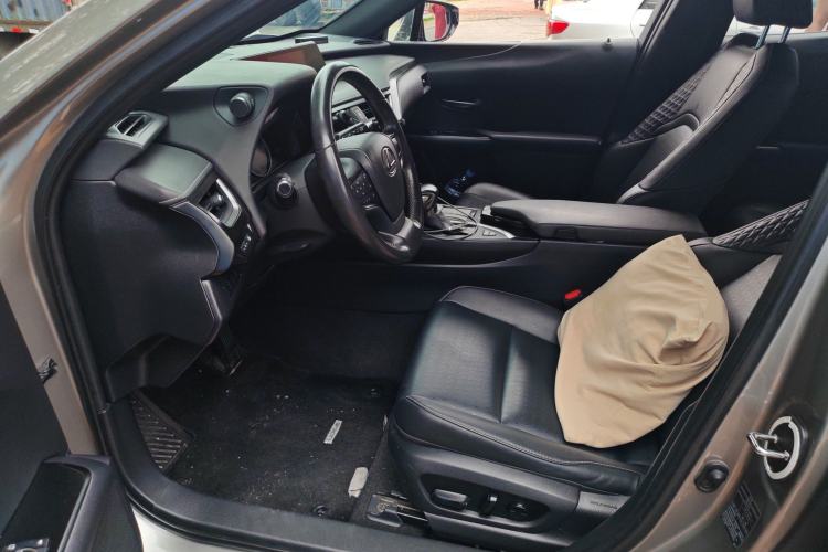 Used Lexus UX 2020 260h Explore-Cool Edition Left Front Seat