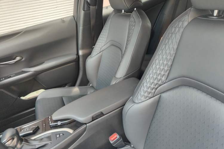 Used Lexus UX 2020 260h Explore-Cool Edition Left Front Seat