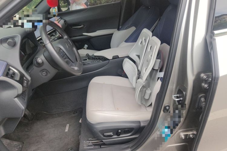Used Lexus UX 2020 260h Explore & Enjoy Edition Left Front Seat