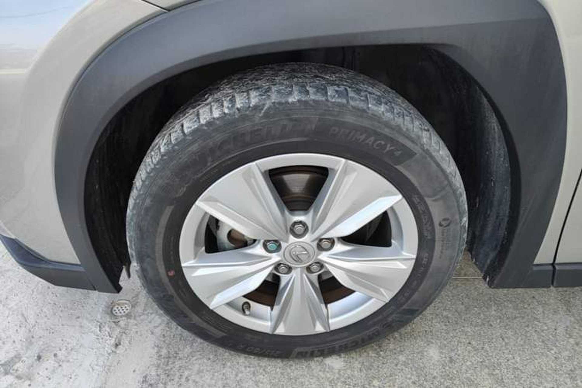 Used Lexus UX 2020 200 Special Edition Left Front Wheel Hub