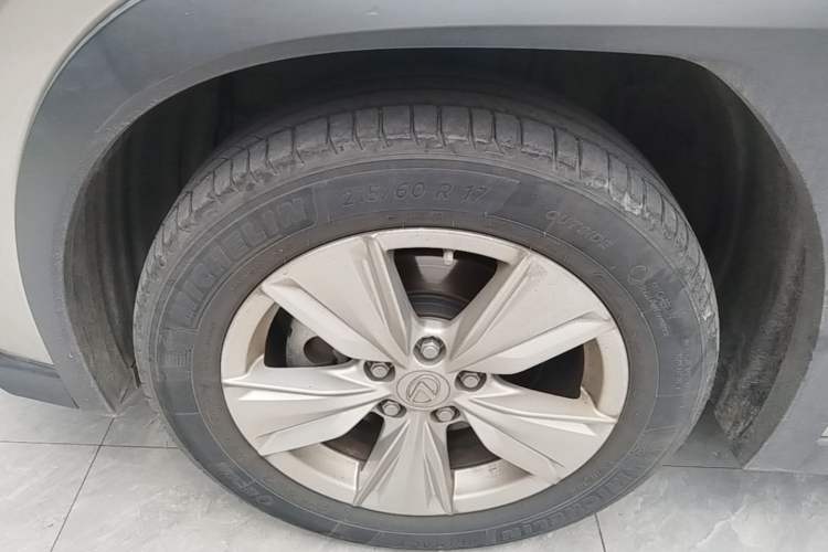 Used Lexus UX 2020 260h Explore & Adventure Edition Left Front Wheel Hub
