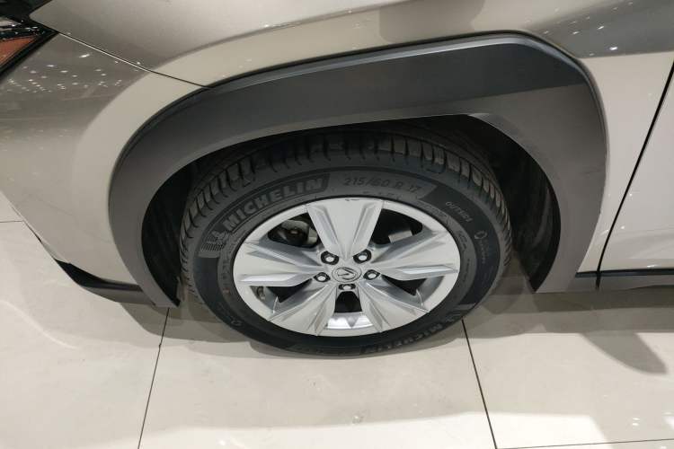 Used Lexus UX 2020 200 Special Edition Left Front Wheel Hub