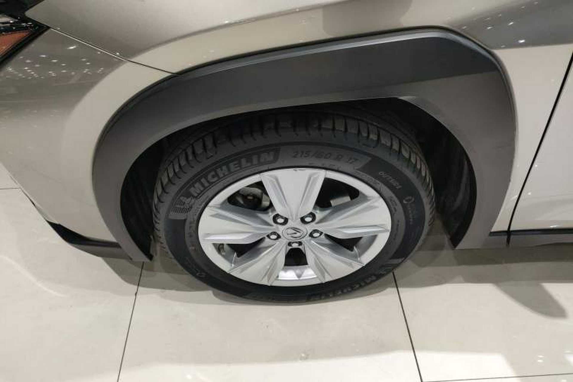 Used Lexus UX 2020 200 Special Edition Left Front Wheel Hub