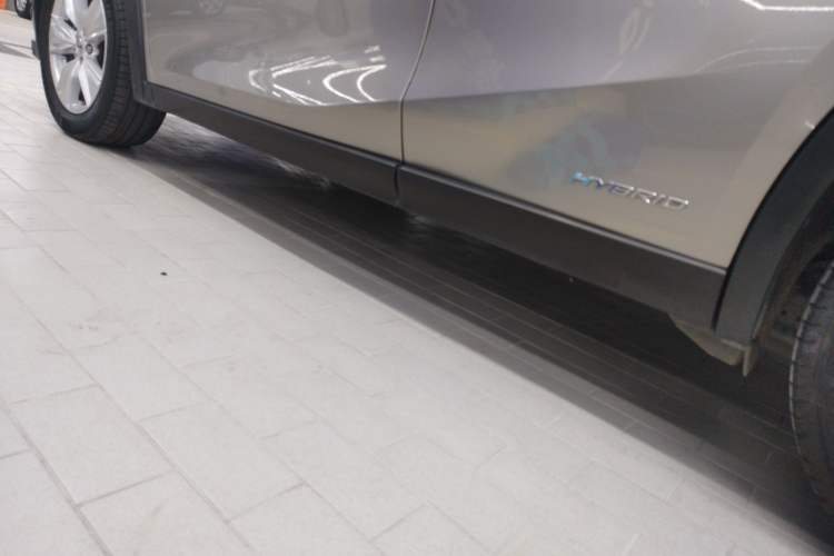 Used Lexus UX 2020 260h Explore & Adventure Edition Left Side Sill