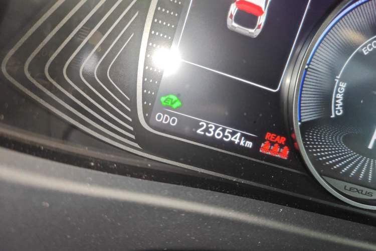 Used Lexus UX 2020 260h Explore & Adventure Edition Odometer Close Up