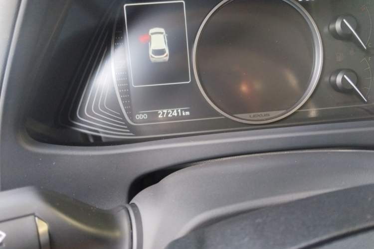 Used Lexus UX 2020 260h Explore & Adventure Edition Odometer Close Up