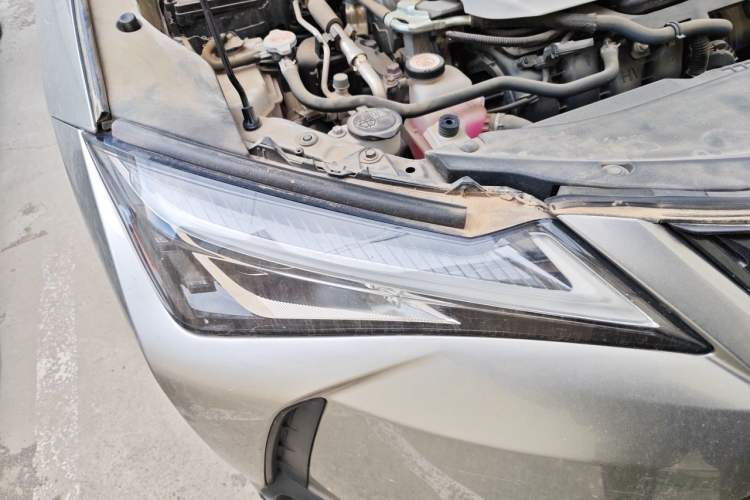 Used Lexus UX 2020 260h Explore-Cool Edition Right Front Headlight