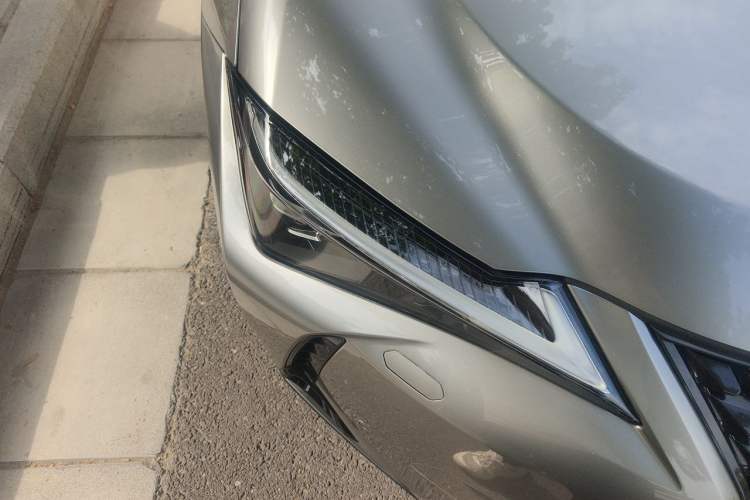 Used Lexus UX 2020 260h Explore & Enjoy Edition Right Front Headlight