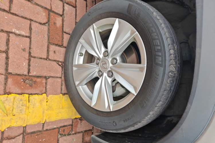 Used Lexus UX 2020 260h Explore-Cool Edition Right Front Wheel Hub