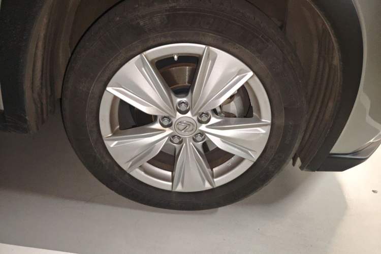 Used Lexus UX 2020 260h Explore-Cool Edition Right Front Wheel Hub