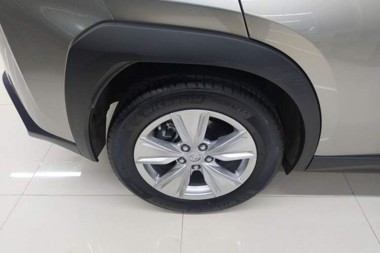 Used Lexus UX 2020 200 Special Edition Right Rear Wheel Hub