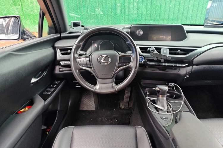 Used Lexus UX 2020 260h Explore-Cool Edition Steering Wheel