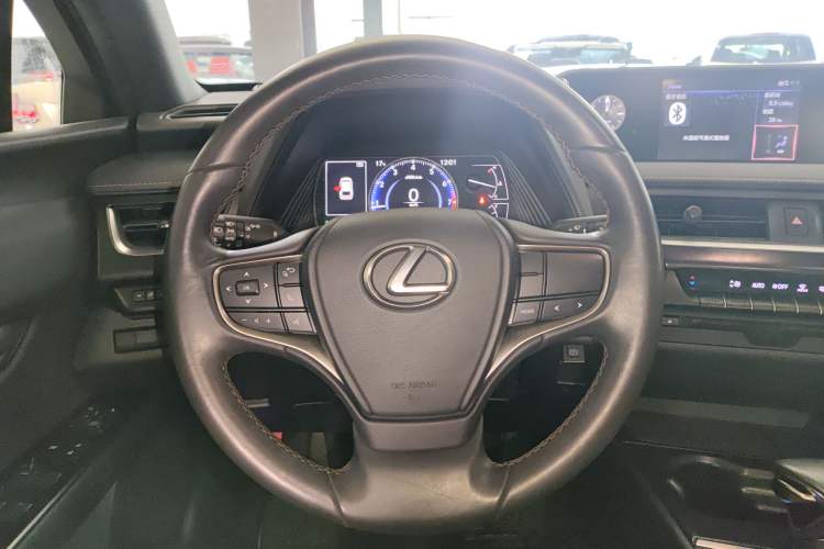 Used Lexus UX 2020 200 Special Edition Steering Wheel