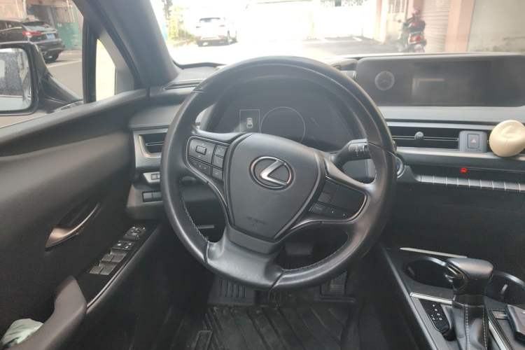 Used Lexus UX 2020 260h Explore-Cool Edition Steering Wheel