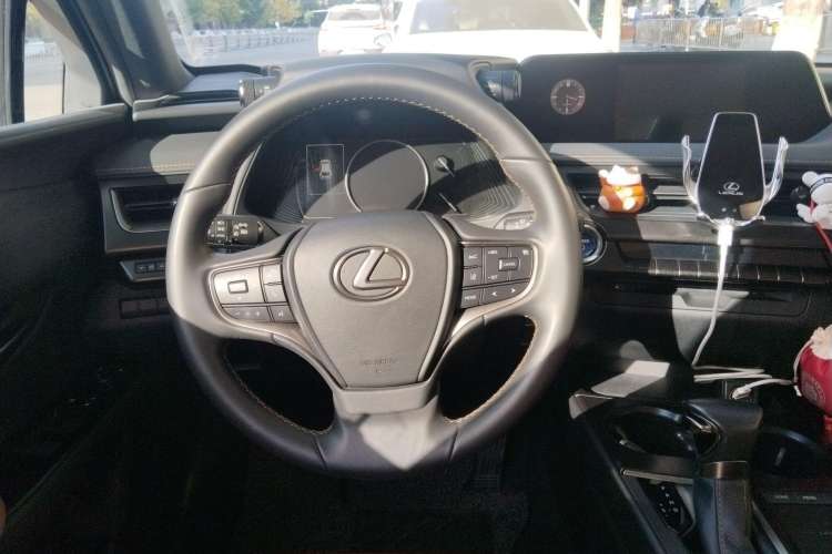 Used Lexus UX 2020 260h Explore & Adventure Edition Steering Wheel