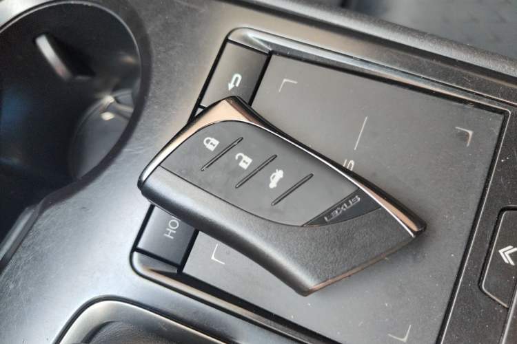 Used Lexus UX 2020 260h Explore-Cool Edition Vehicle Key