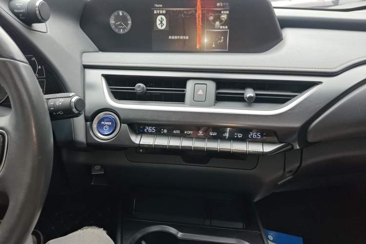 Used Lexus UX 2020 260h Explore & Adventure Edition Audio And AC Panel