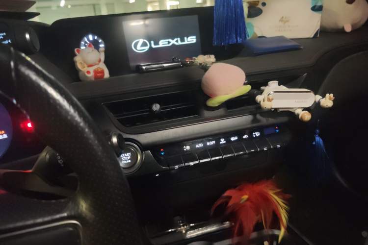 Used Lexus UX 2020 200 F SPORT Version Audio And AC Panel