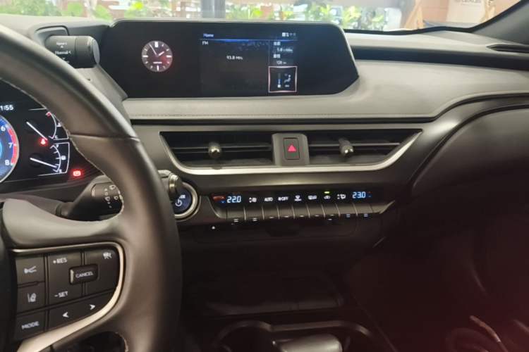 Used Lexus UX 2020 260h Explore & Adventure Edition Audio And AC Panel