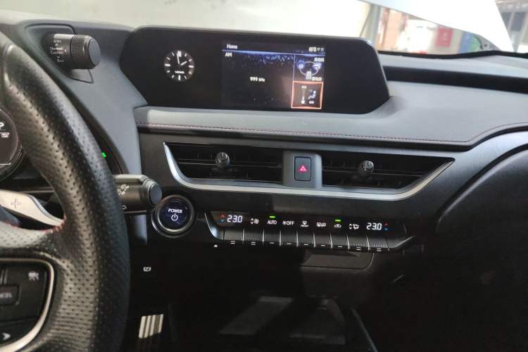 Used Lexus UX 2020 260h F SPORT All-Wheel-Drive Version Audio And AC Panel