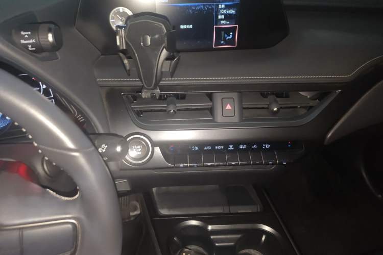 Used Lexus UX 2020 200 Special Edition Audio And AC Panel