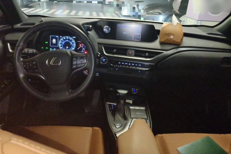 Used Lexus UX 2020 260h Explore & Adventure Edition Center Console