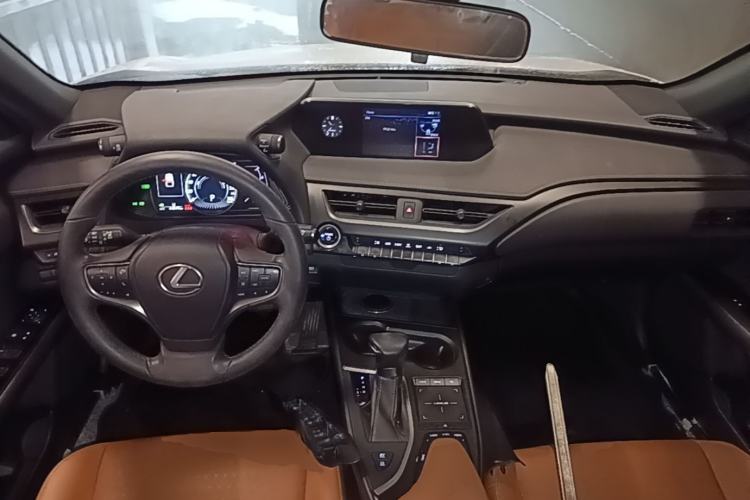Used Lexus UX 2020 260h Explore & Adventure Edition Center Console