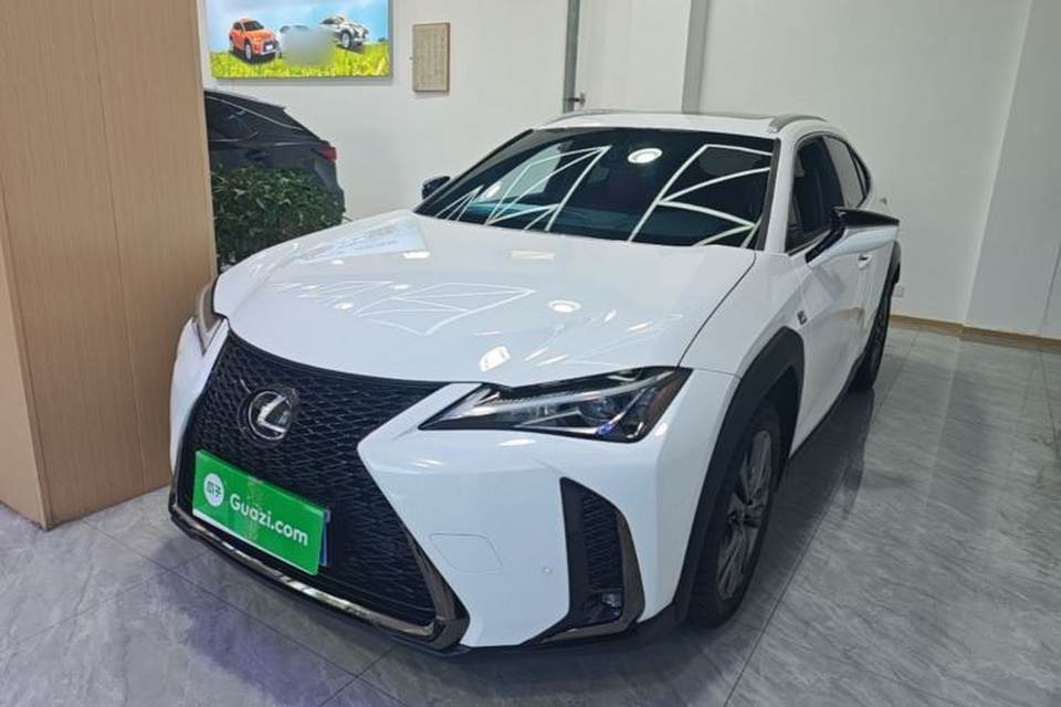 Lexus UX 2020